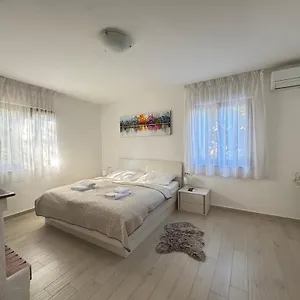 https://flowers-apartments-medulin-fucane-2.pula-hotels.org