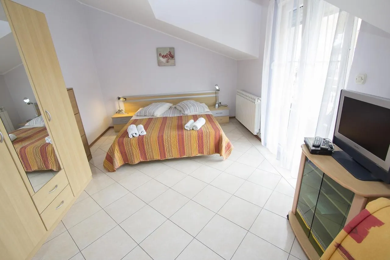 Apartments Rajci 罗维尼 0*,  克罗地亚