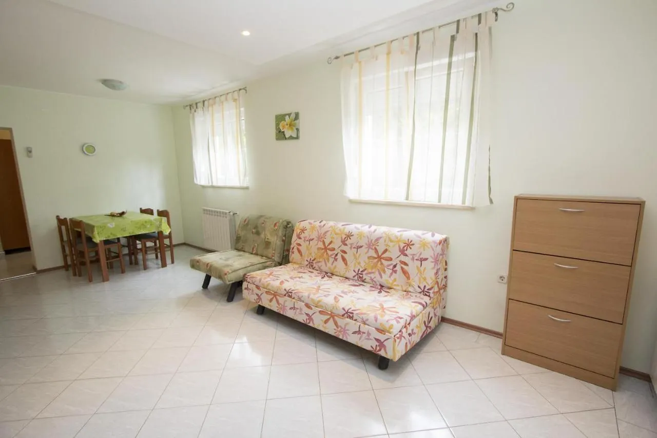 Apartments Rajci 罗维尼